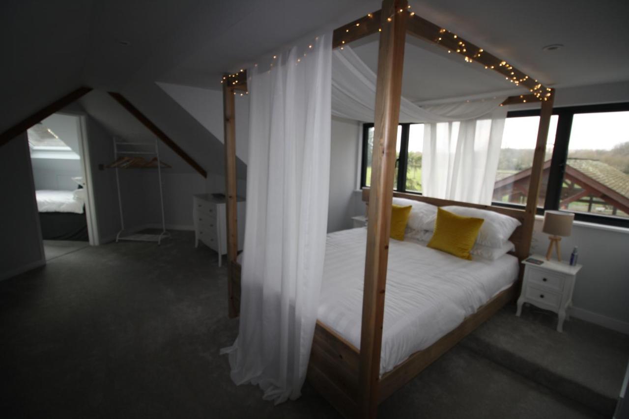 Ryefield Cottage - Luxurious Self-Catered Holiday Cottage With A Log Burner Chichester Exterior foto